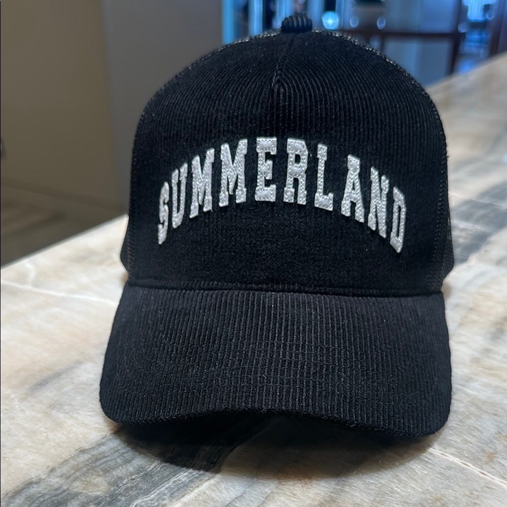 Chic Black and White Hat with Timeless Elegance